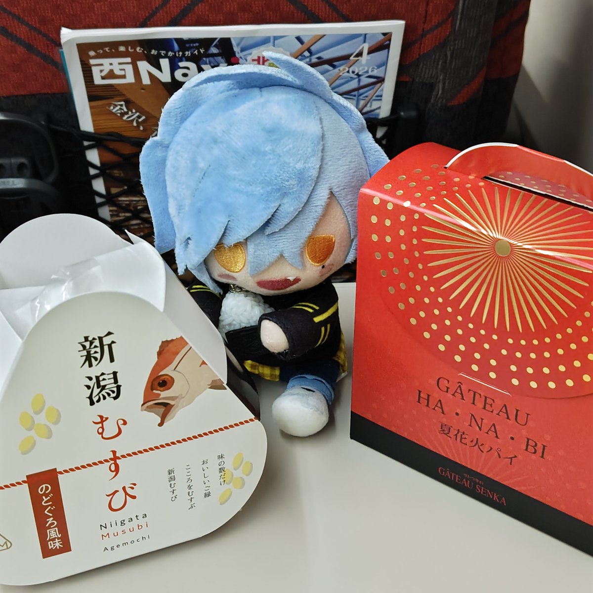 524dads's tweet photo. 夏花火パイ帰る前に買おうと思ってCoCoLoの店舗行ったら少ない枚数のは売り切れてて😣となったけどお土産屋さん的なところで売ってて😆 https://t.co/CcVFMeSKWx