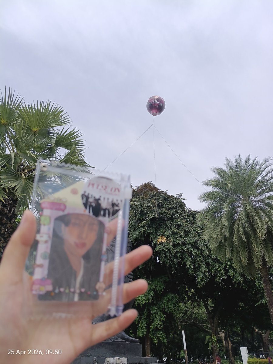 quartdzer's tweet photo. Spotted Sky Balloon Project
@314JHPROJECT 

#SameSkyWithJIHOON 🎈 https://t.co/T1KILAFyHn
