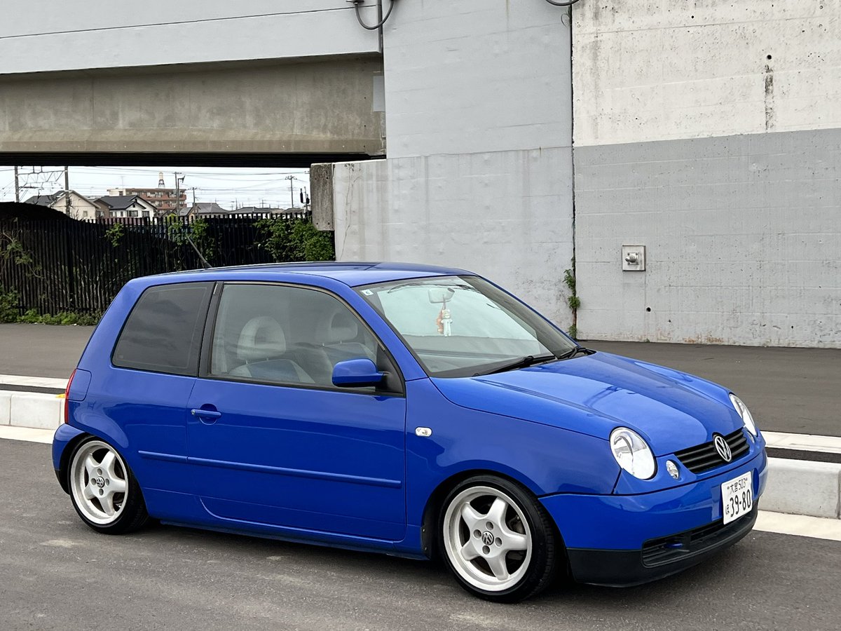 donut__party's tweet photo. 🎉VW LUPO 6XBBY🎉

ABT Ruote O.Z. 15inch 7J

🍩🥳の足車をしゃこたんにチョイス🍩

ドイツ人もビックリのノーサス🍩🥳
センターキャップがVWなのがポイント🍩 https://t.co/cpaLQcANgx
