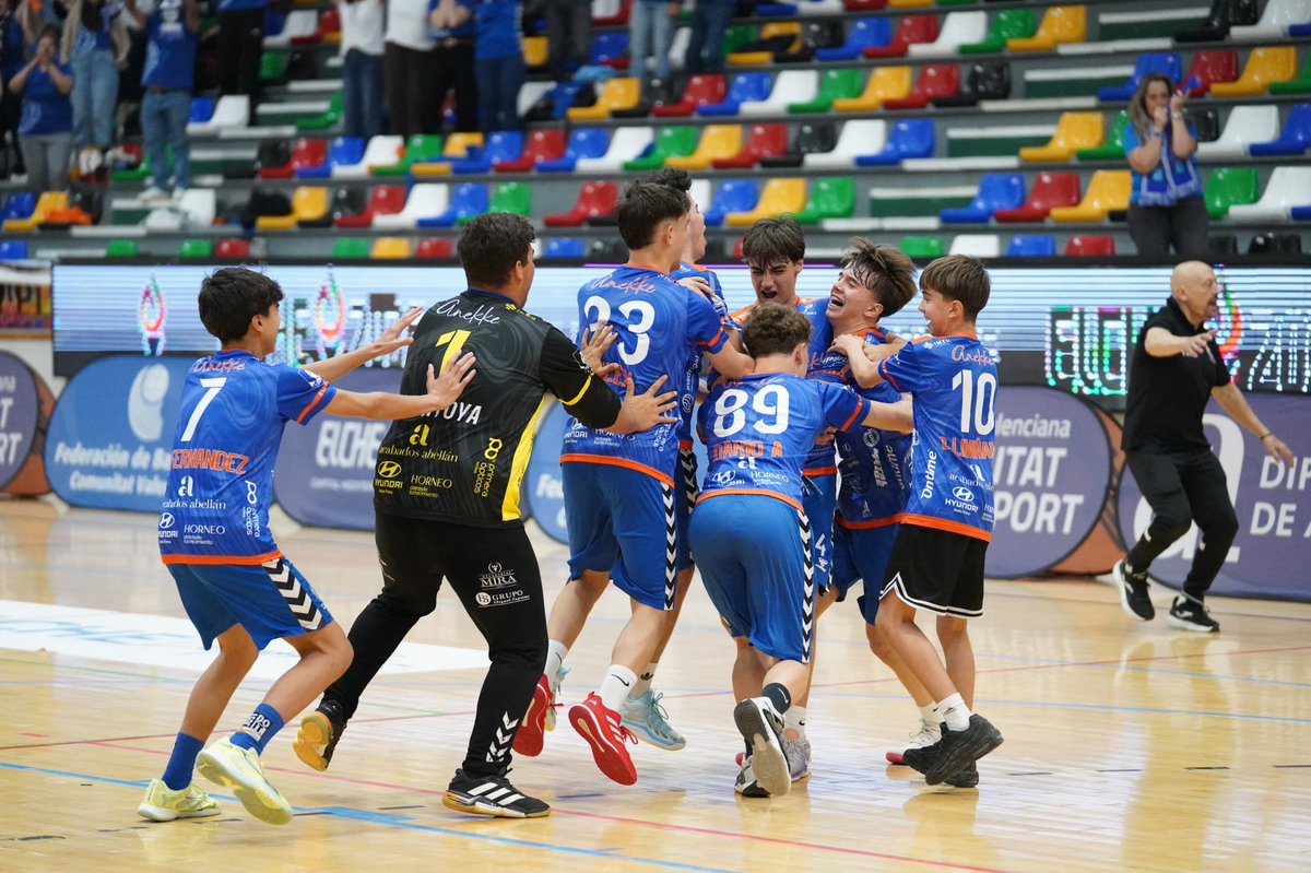 Fbmcv's tweet photo. 𝐂.𝐁𝐌. 𝐏𝐄𝐓𝐑𝐄𝐑

🥉3º clasificado Cadete Masculino 2026 https://t.co/teuMZ9sFWp