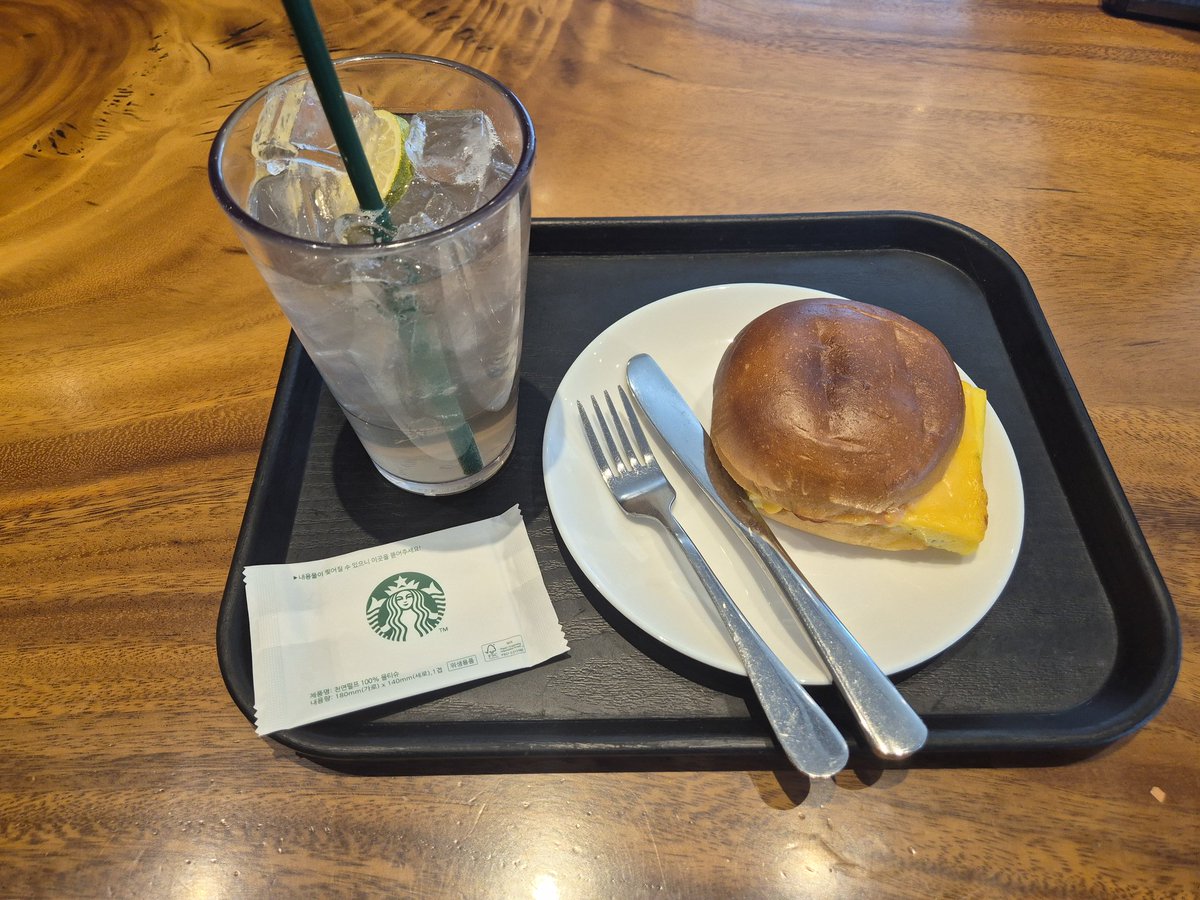bom_miya's tweet photo. 움냠 맛있다! https://t.co/v9bofCRikI