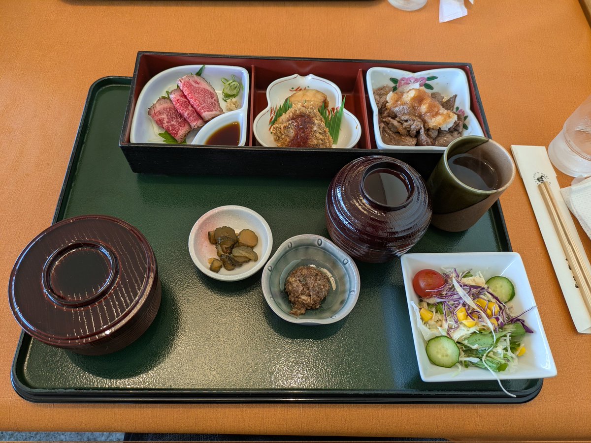ひらたく tweet media