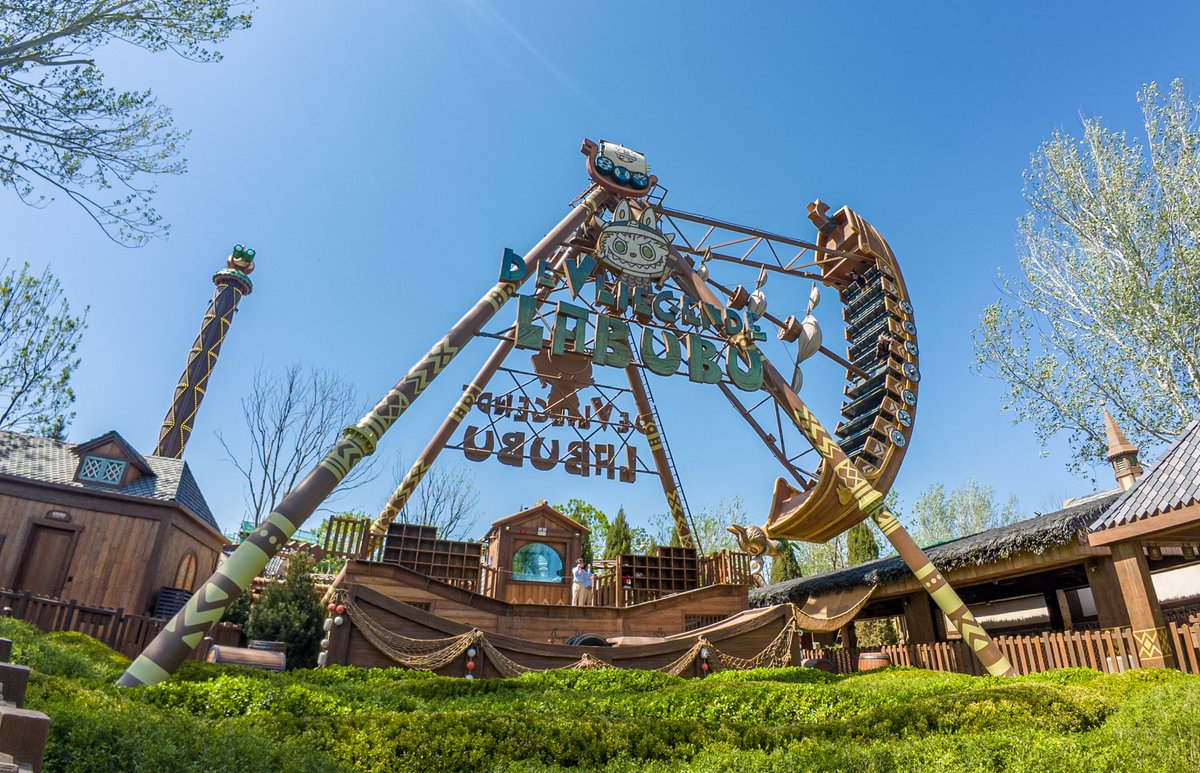 BeijingEvening's tweet image. The Labubu pirate ship is here! After a year of renovation, the new area of #Beijing's POP LAND Phase 1 was revealed on Apr. 24 and will open to visitors starting Apr. 30.
#popmart #labubu