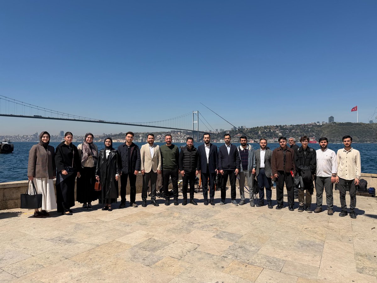 TGSP Üniversite Birim toplantımızı; Yönetim Kurulu Başkanımız Ali Haydar Ustaosmanoğlu, Başkan Yardımcımız, Birim Başkanımız M. Şamil Kılıçparlar ve Yönetim Kurulu Üyemiz Abduhamid Balta’nın katılımlarıyla gerçekleştirdik.

Gerçekleştirilen toplantıda, yürütülen çalışmalar