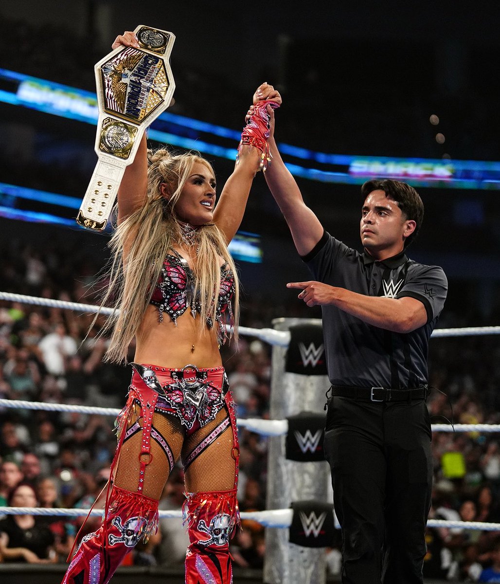 WWEIndia's tweet image. #AndNew! 🏆 #SmackDown