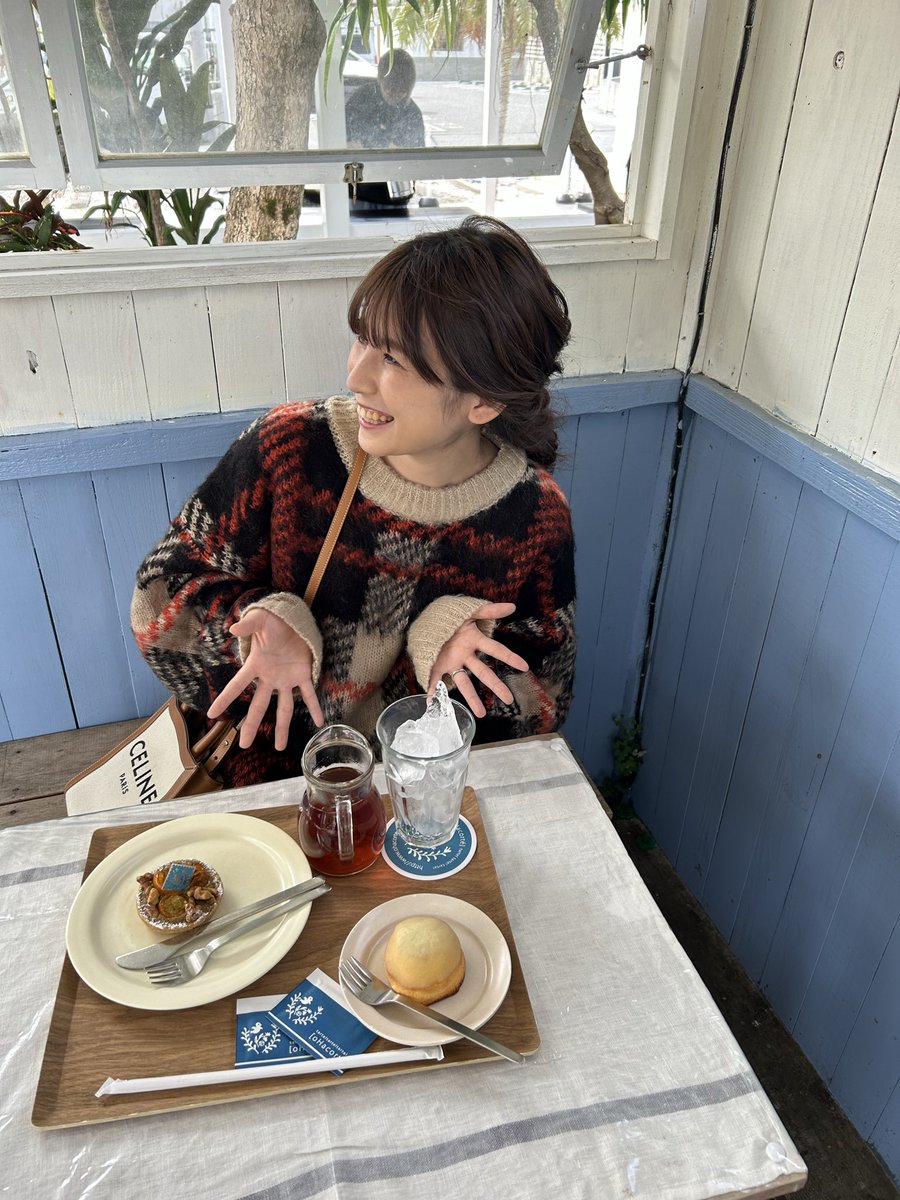 ai204's tweet photo. 沖縄で食べたタルト美味しかった。
タルト好き。 https://t.co/T3Qw4NckiM