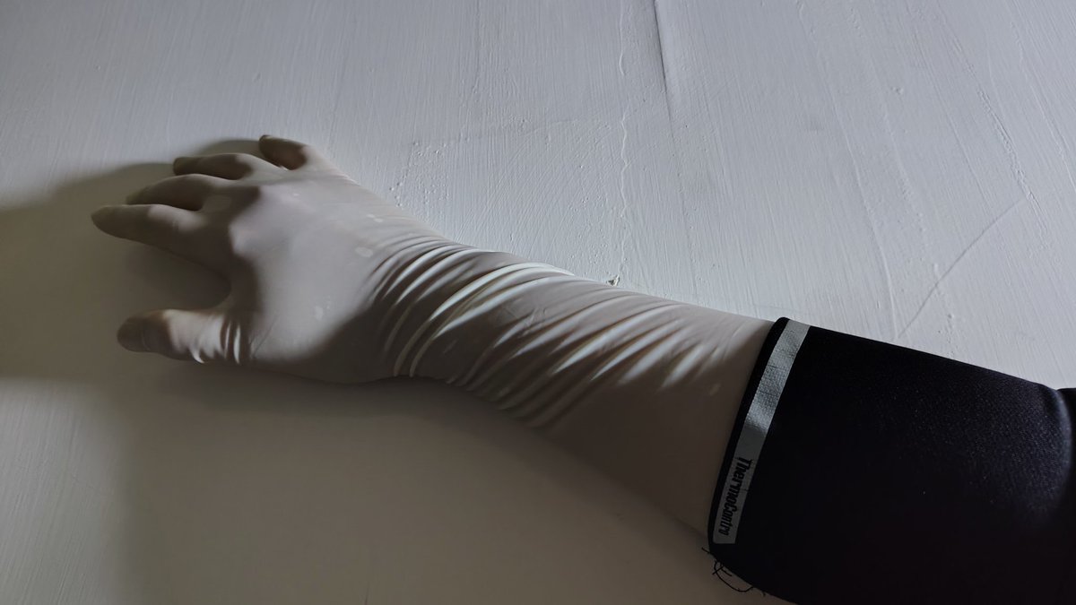 Lin98320704's tweet photo. I thought only my fingers were covered. It was only when I pulled back my sleeve that I realized the glove had coiled around and covered my entire arm like a snake. I was bound by latex, forced into doing terrible things. https://t.co/Ri6rZi2wdh