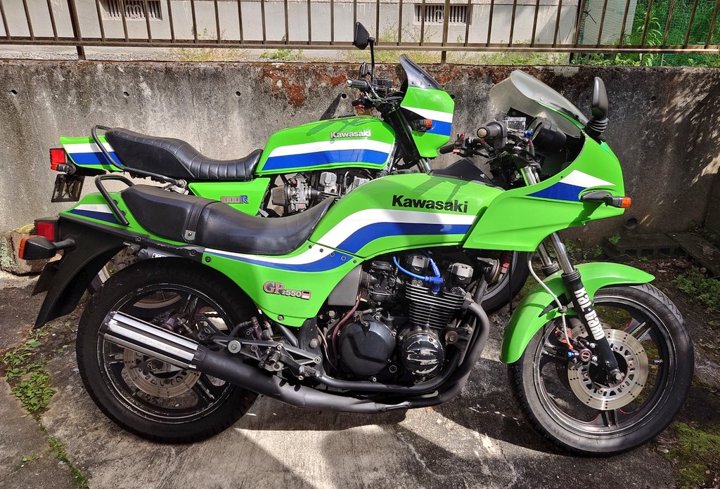 今のバイクに何年乗ってる 39年と34年 （動態保存期間はあるけど