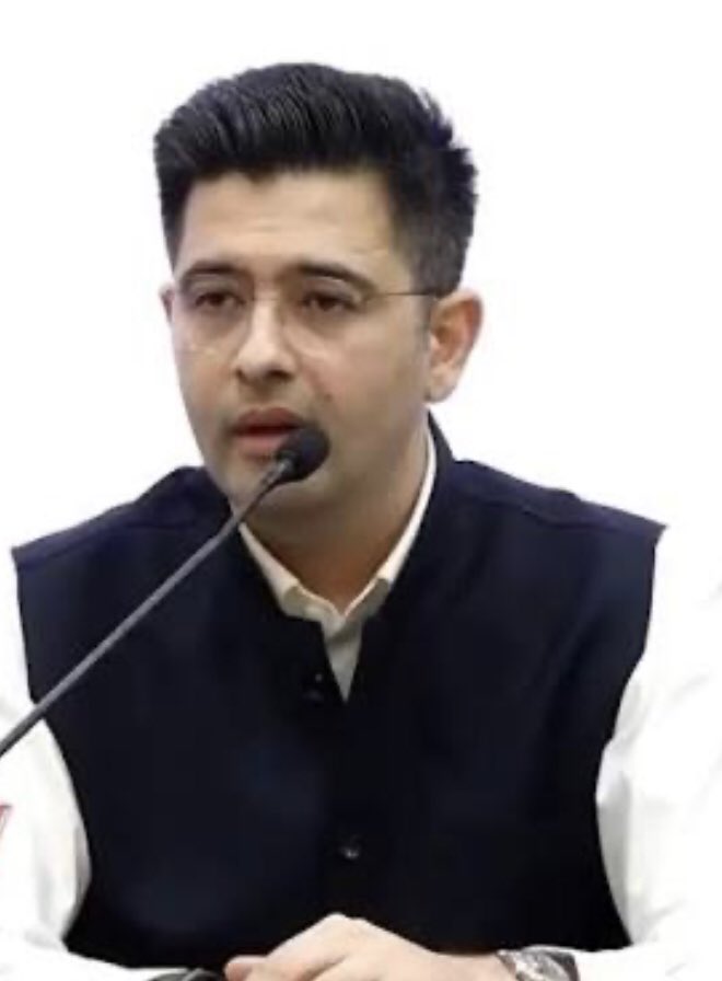 spgboy11's tweet photo. इस दिल के टुकड़े हज़ार हुए
कोई यहाँ गिरा कोई वहाँ गिरा 😂😂 https://t.co/dm2FAiEDcL