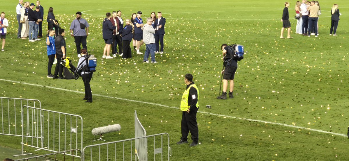 The Jetstream tweet media