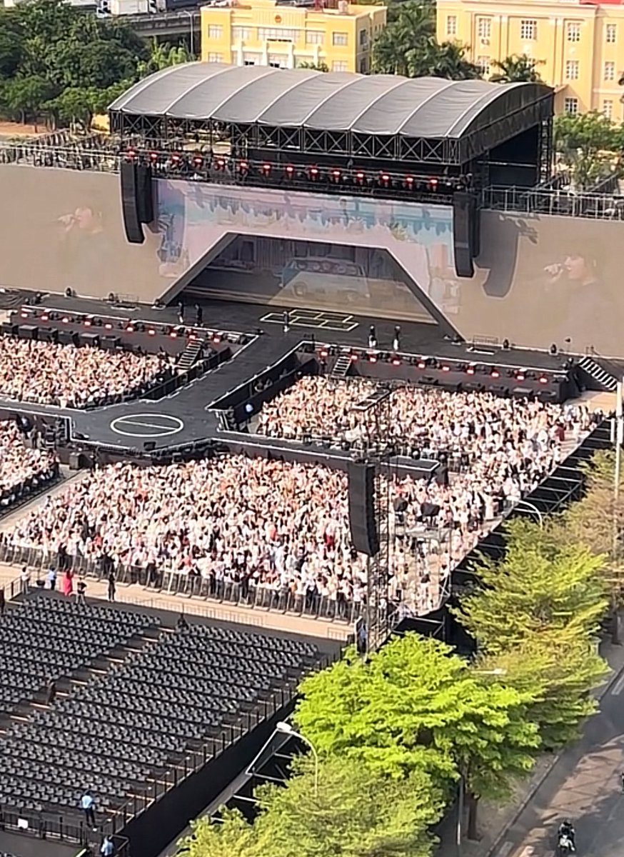 EXO THAT’S INSANE. 

It’s only soundcheck 😭
