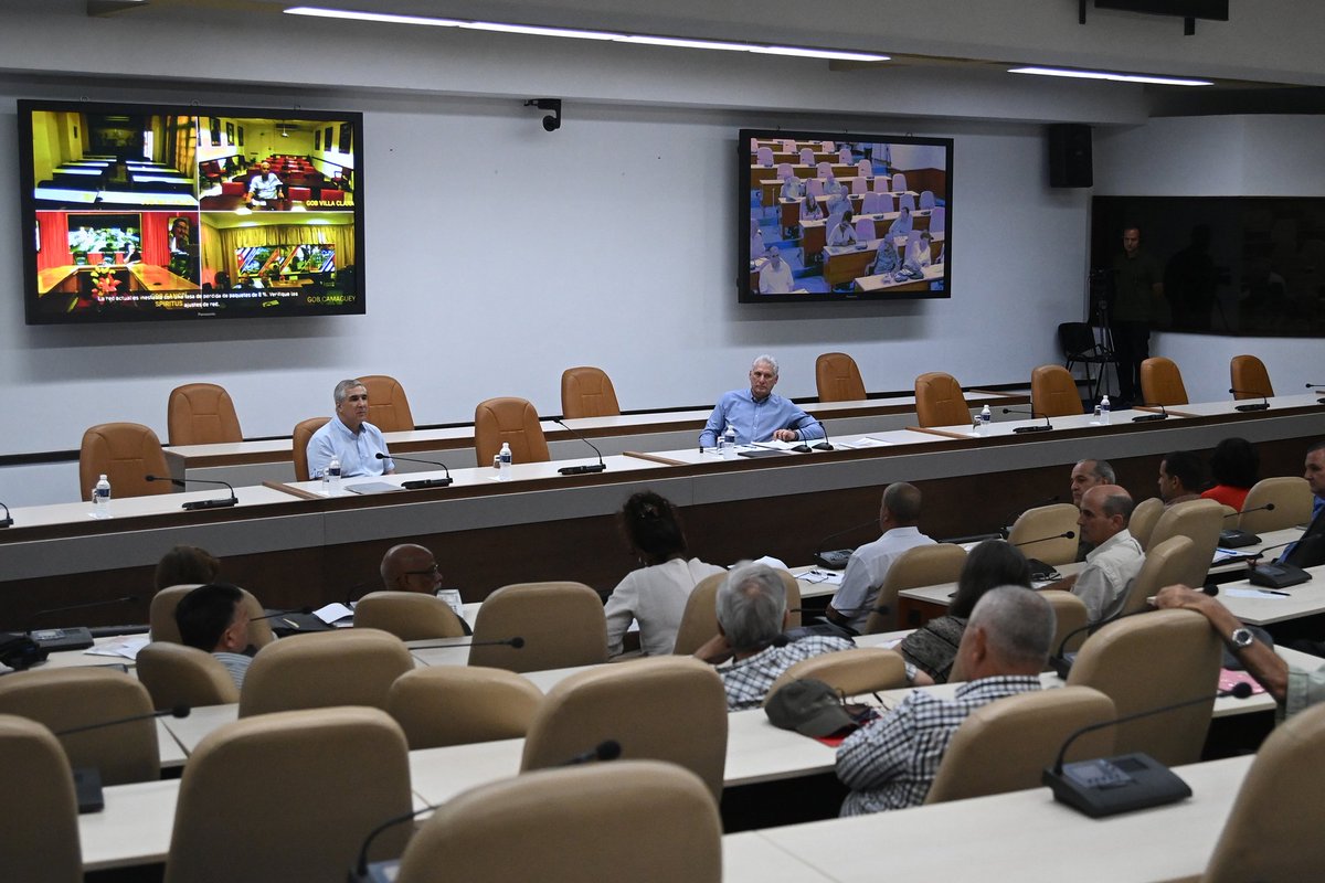 Hito científico y #soberaníaenergética
El Centro de Investigaciones del Petróleo logra  procesar el crudo cubano de alta densidad y viscosidad con tecnología propia, rompiendo el mito. Inovación, patriotismo y soluciones desde Cuba para Cuba🇨🇺 #CienciaCubana #MatancerosEnVictoria