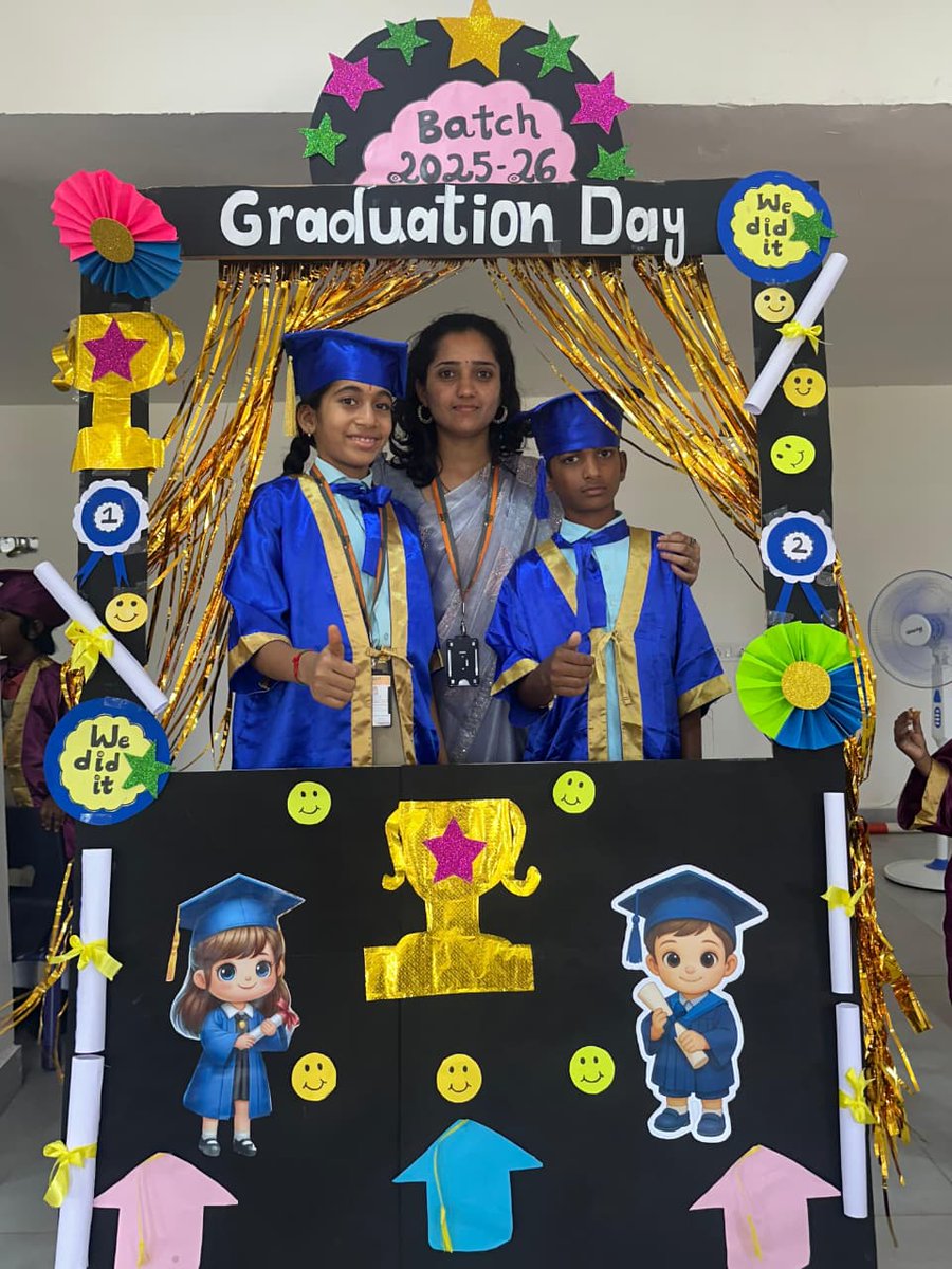 EdifyMedchal's tweet photo. Edify School celebrated IK3 &amp; Grade 5 Graduation Day with Smt. Sridevi. Students received scrolls &amp; special titles, followed by a dance performance. Ended with thanks &amp; the National Anthem.

#EdifySchool #GraduationDay #ProudMoment #FutureLeaders #StudentSuccess #SchoolPride https://t.co/Q0drjME37Y