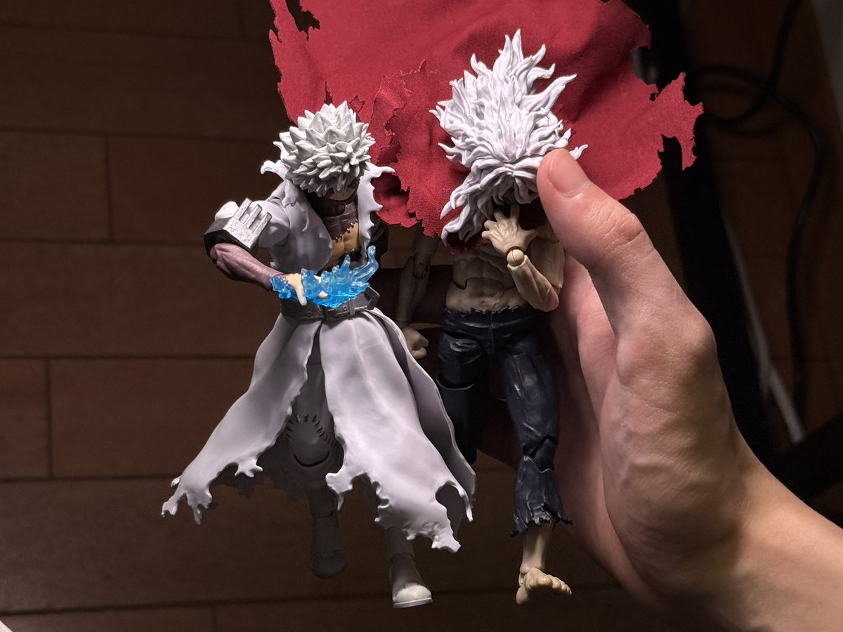 soso_fig's tweet photo. アーツ 死柄木
かっこよすぎる 造形、可動全てが最高
パーツ組み換えることで全然違うフィギュアに見える。魔王の完成系だ
#shfiguarts #t_shf #ヒロアカ https://t.co/M1RsBRqpka