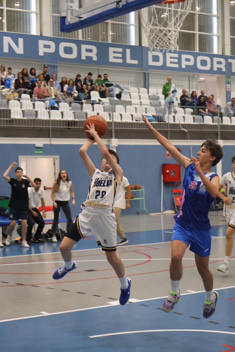 fabhuelva's tweet photo. 🔝 ¡Ciudad de Huelva vence su 2º partido y da un paso de gigante, acercándose al #CADEBA26! #FFIM2026
🏀 @MaristasHuelva 44-87 @CiudadDeHuelva
📊 Afición FAB https://t.co/x7StyK3taa