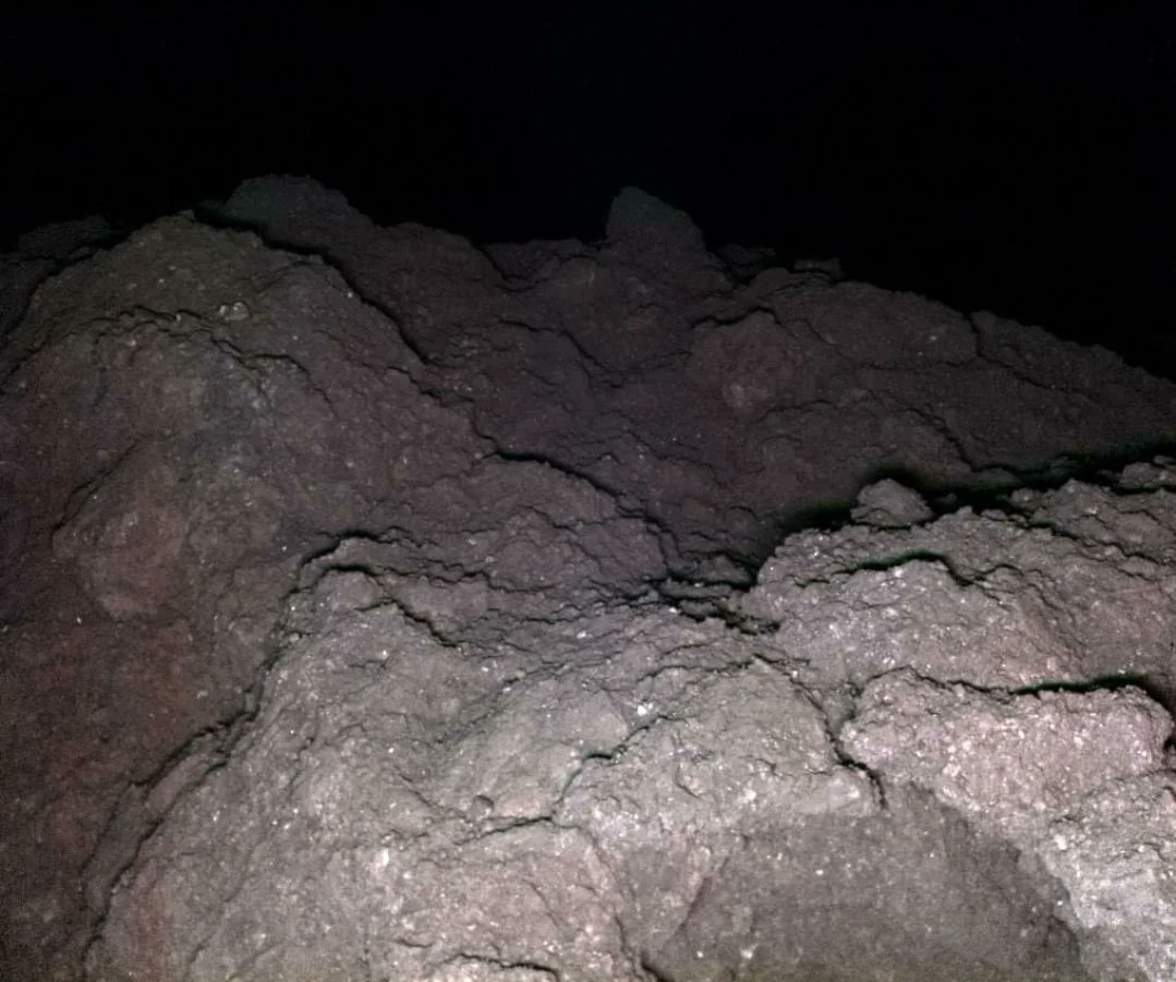 SciFiArchives's tweet image. The surface of the asteroid Ryugu taken by the Japanese spacecraft Hayabusa-2