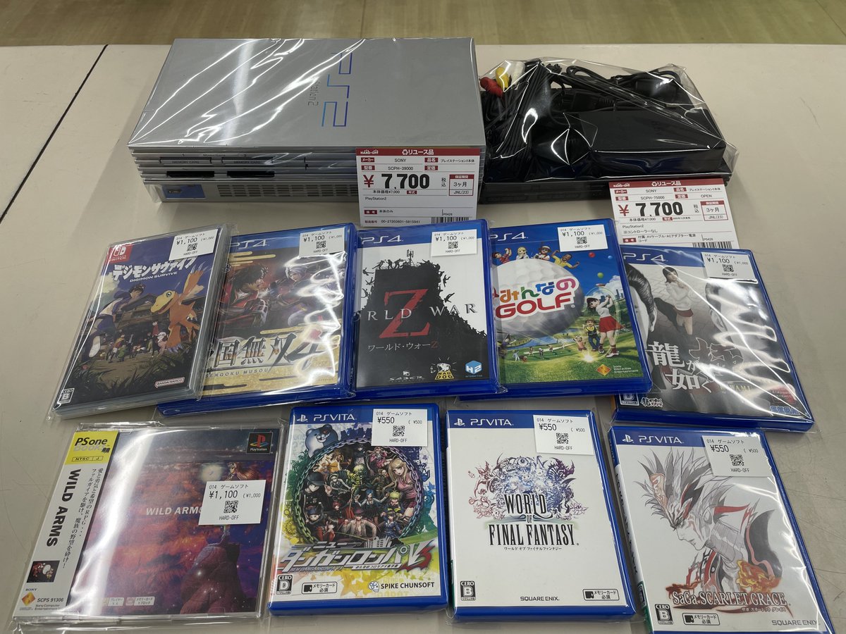 Hooh_satte's tweet image. こんばんは～ 
ハードオフゲーマー店員でございます😎 

【本日の入荷・品出し品】
本日はゲームというより
オーディオ生産していました😅
寂しいんでフリーレンを添えてみました🧙‍♀️

特にゲーム関連のお持ち込み待ってます🙇‍♂️

#ゲーム #オーディオ #土曜日は忙しい