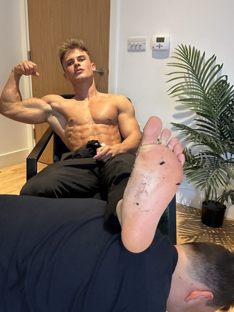 LdnFootFreak👣 tweet media