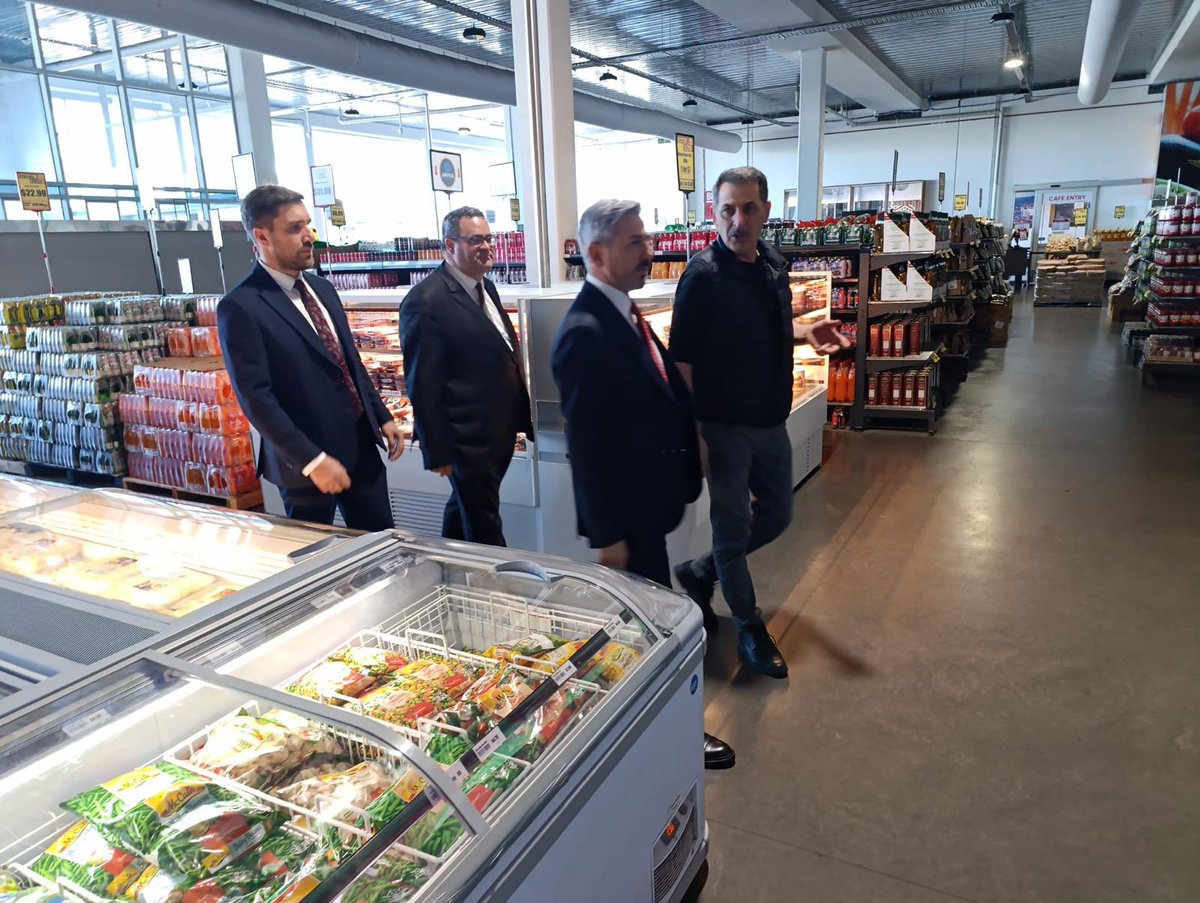 AhmetAYDIN_02's tweet photo. Melbourne’de faaliyet gösteren, Muhittin Tercan’a ait TEK Foods işletmelerinin, Türk girişimciliğinin ve üretim gücünün yurt dışında da nasıl başarıyla temsil edildiğinin güzel bir örneğini sunduğunu memnuniyetle görüyoruz.

Kıymetli iş insanımızın azmi, emeği ve vizyonu; hem ülkemizin değerlerini tanıtmakta hem de bulunduğu coğrafyada istihdam ve ekonomik katkı sağlamaktadır.
Kendisine çalışmalarında bereketli kazançlar ve başarılarının artarak devamını diliyorum.