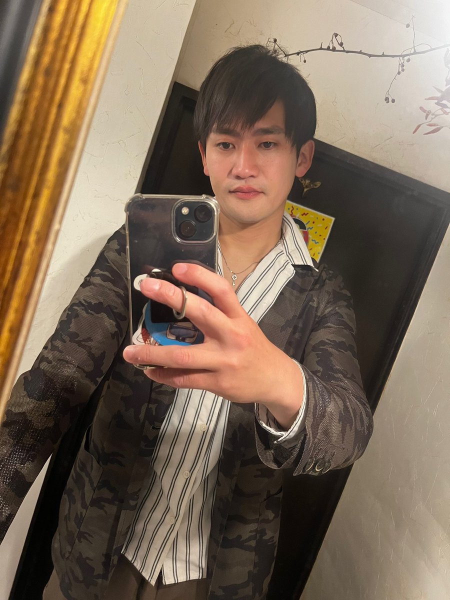 ナオニー tweet media