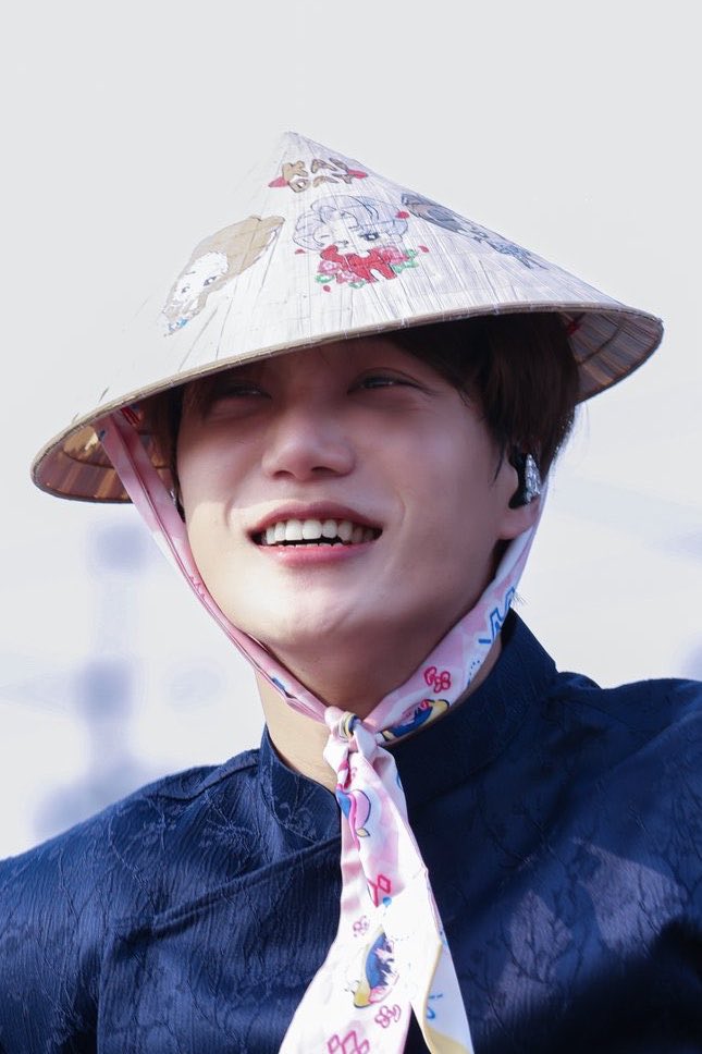 STFU 😭😭😭😭😭