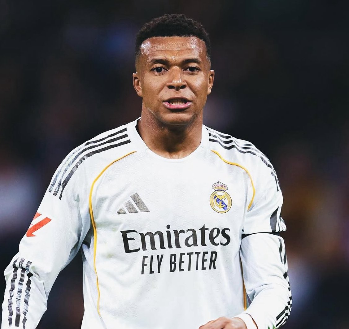 🅓🅞🅝🅨 tweet media