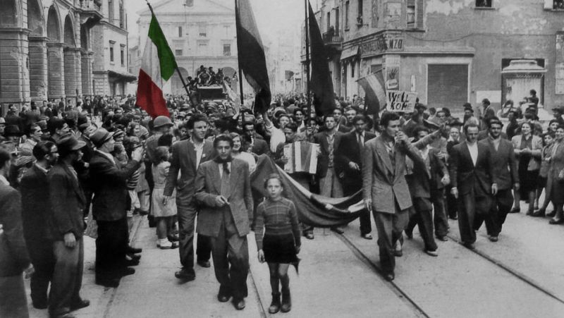 GucciPatrizia's tweet photo. #DonneinArte @PasqualeTotaro @tutti
Buon #25aprile
Italy Liberation day 1945
L'amore è luce, la libertà oltre-luce.”
Gandi
#25april #history https://t.co/KbBDylcpUK