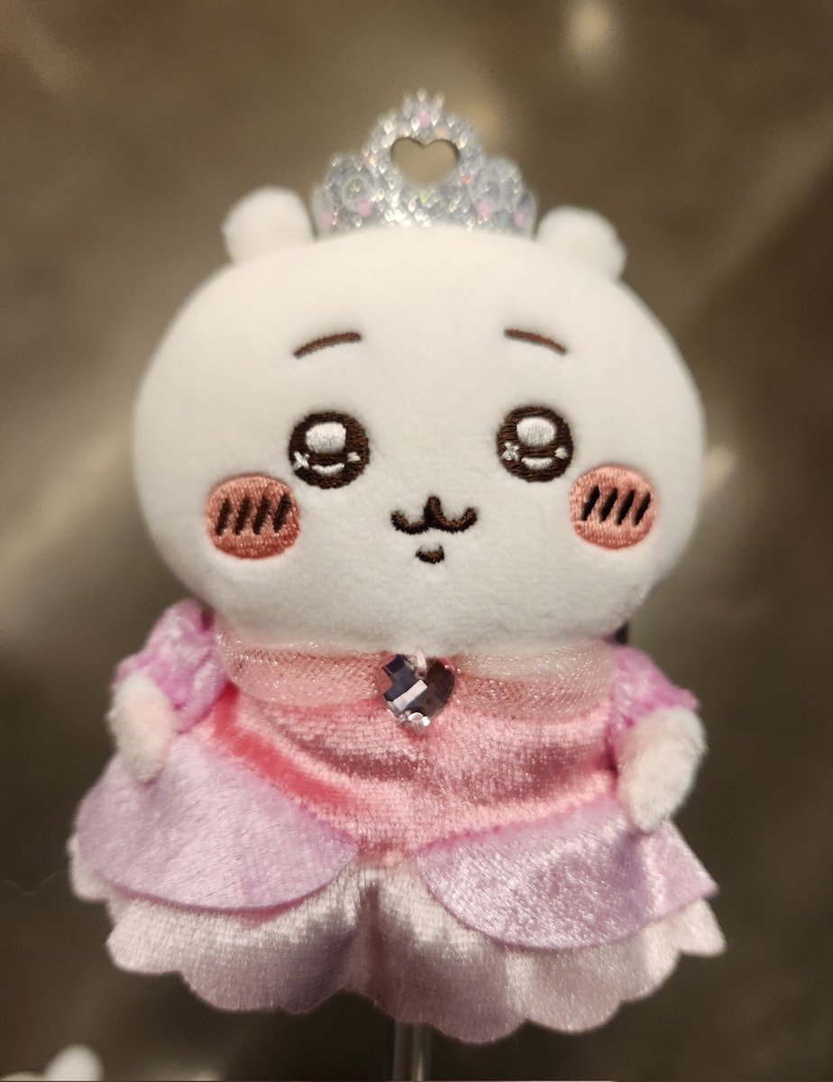 비스티 로비에 떨어져있어서 md부스에 맡겼습니다!

<a href="/LOSTnFOUND_YMD/">연뮤덕 분실물센터</a>