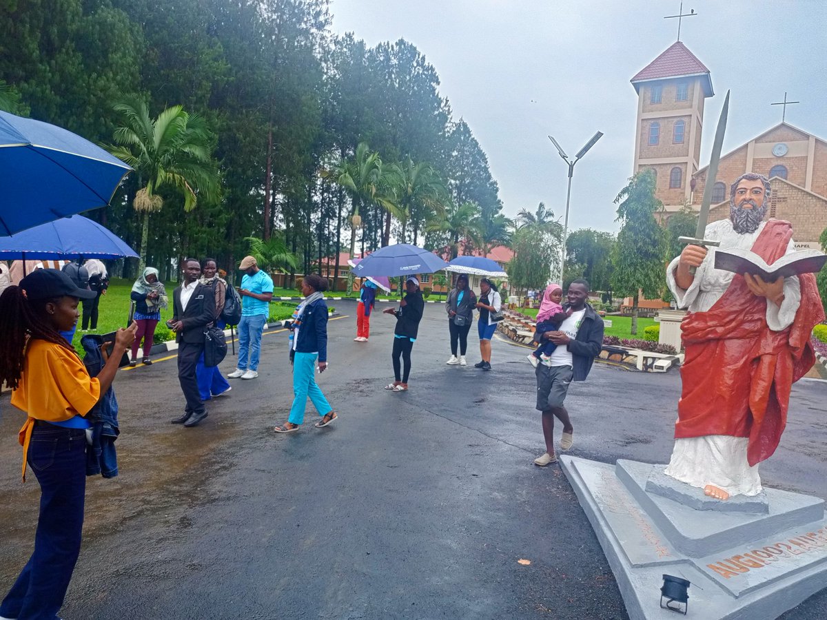 Holy Innocents Children's Hospital tweet media