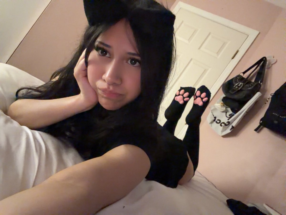 𝖿𝗋𝗈𝗌𝗍𝖾𝖽 tweet media