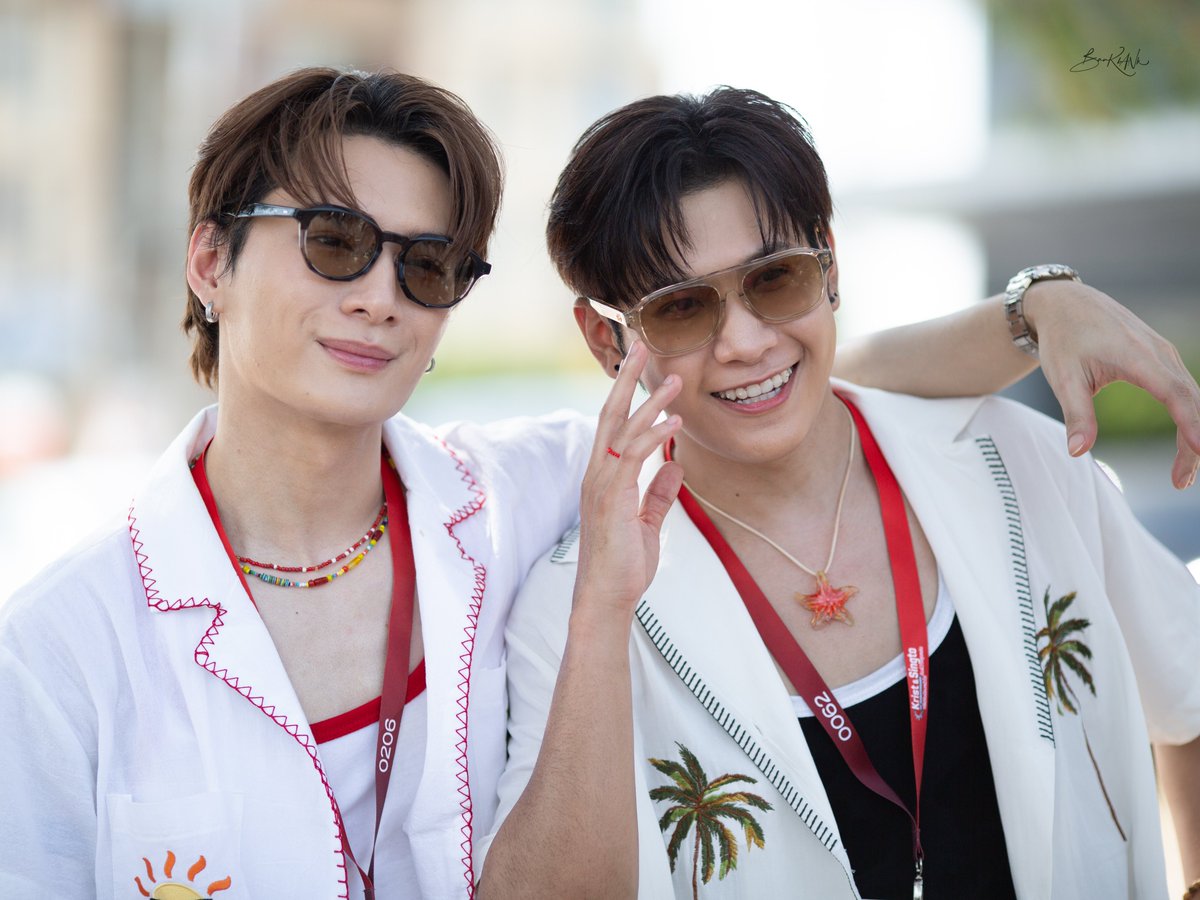 Bxxk__twt's tweet image. รูปคู่ก็มีนะ

KRISTSINGTO X GARNIER MEN D1 

#GarnierMenSotusTripxKristSingtoD1
@stjinx_maya #SingtoPrachaya
@kristtps #KristPerawat
#คริสสิงโต