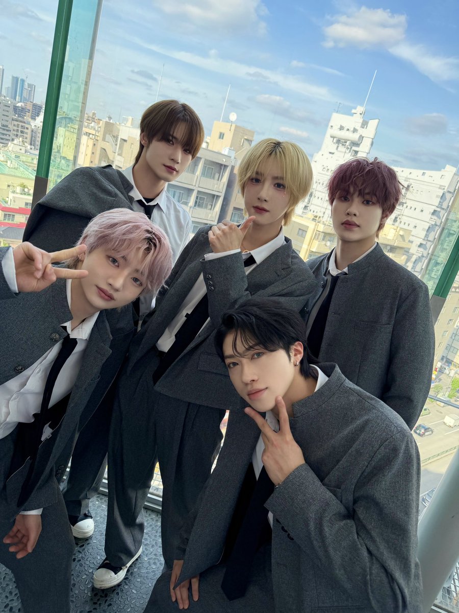 CHASER_JP's tweet image. 早い時間にもかかわらず、会いに来てくれて本当にありがとうございます🥺✨
早い時間の公演でしたが、皆さんのおかげですごく楽しかったです！
いつも本当にありがとうございます！

#체이서 #CHASER #チェイサー