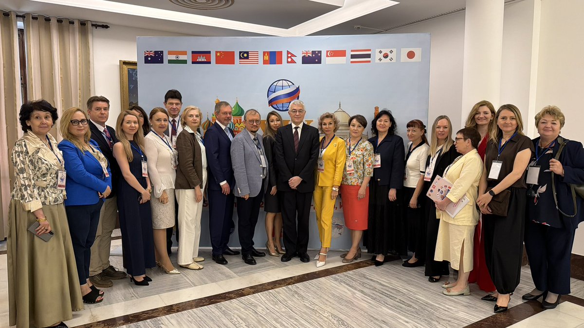 RusEmbIndia's tweet image. 🇷🇺 On April 25, the #Russia’n Embassy in #India hosted the inauguration of the 19th Regional Conference of Russian Compatriots from the #Asia-Pacific region, held under the auspices of the Russian Government Commission on Compatriots Living Abroad.

👉🏻 t.me/RusEmbIndia/15…