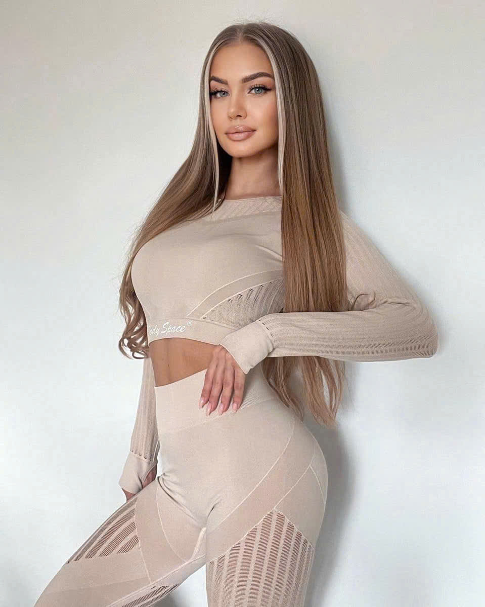 Alexandra Charlotte tweet media