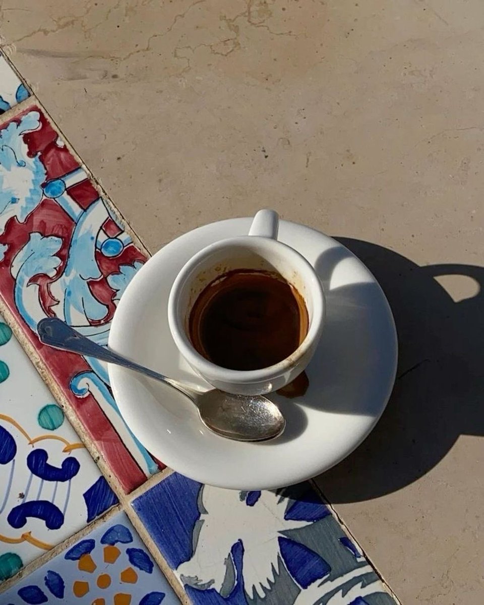 LaDolceRiviera's tweet photo. How I start moving when it’s 25 degrees outside and I hear the word espresso https://t.co/7boD14ukz8