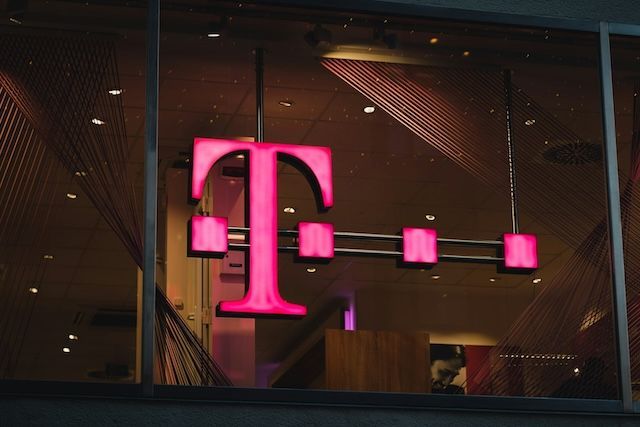 DSLcz's tweet image. Deutsche Telekom jedná o spojení s T-Mobile US. 👉 Pokud dojde k dohodě, může vzniknout největší telekomunikační skupina na světě. ⬇️⬇️⬇️
#dsl #tmobile #fuze
dsl.cz/clanky/t-mobil…