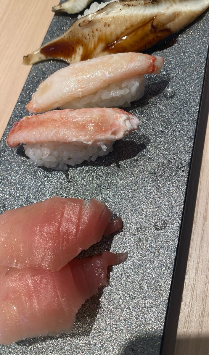 takitontakiton's tweet photo. 結婚して4年記念日
寿司と肉をたらふく食べてオリパで最強上振れした良い一日でした https://t.co/p1gkFlPrId
