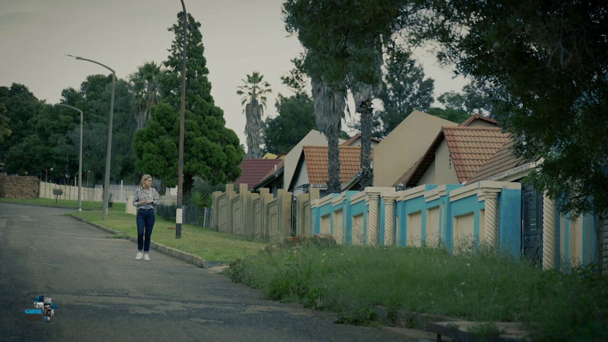 carteblanchetv's tweet image. It’s a once-thriving town on Gauteng’s West Rand. Now, armed gangs of zama zamas fight a turf war in its streets. We go inside a town where violence fills the vacuum left by the mines. That's #CarteBlanche this Sunday at 7pm on @MNet channel 101, and @DStv Stream.