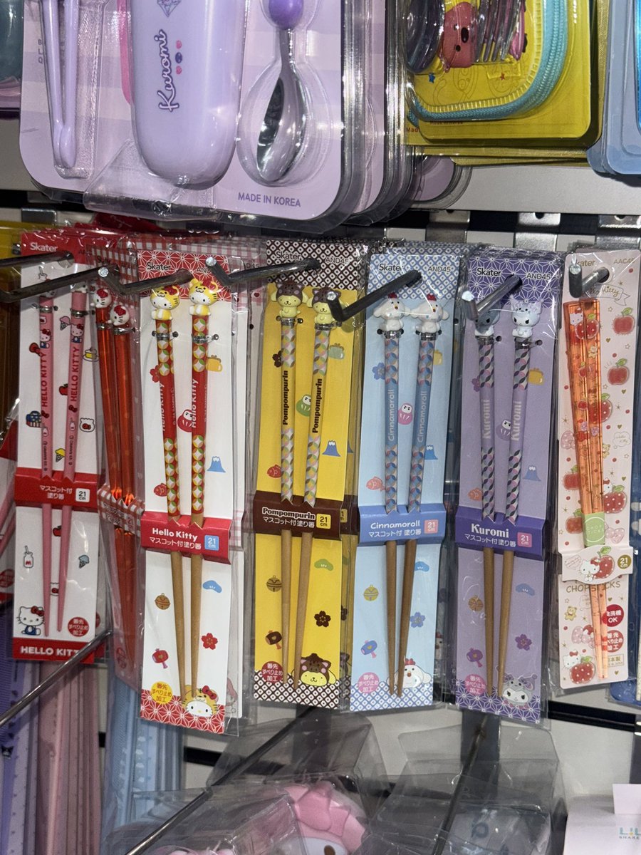 👩‍❤️‍💋‍👩 tweet media