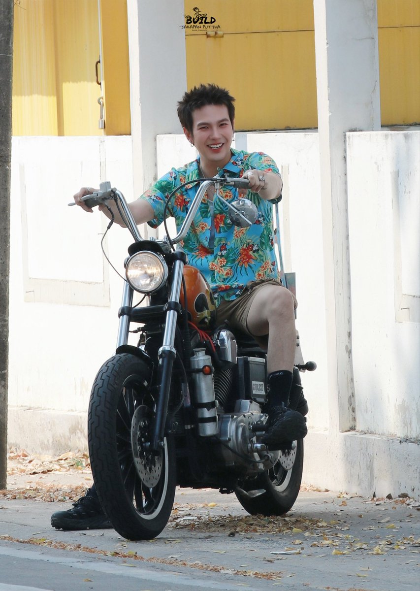 พี่บ่าวไปไหนงับบ ไปหน้าปากซอยเท่าไหร่งับ😎

SPLASH WITH BUILD SOAP

#LostRosexBuild
#BuildJakapan <a href="/JakeB4rever/">BIU.</a> 
#Beyourluve