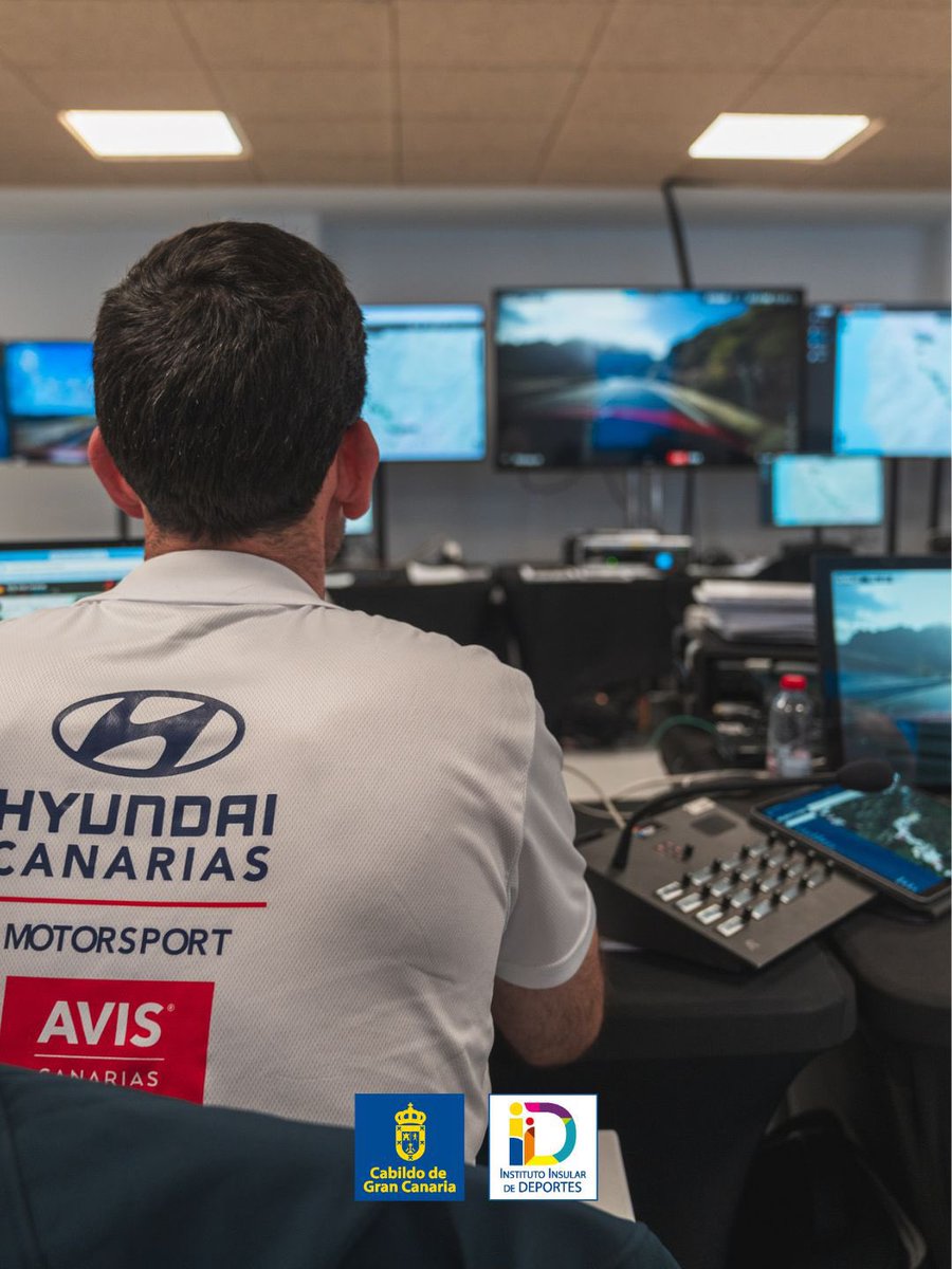 GranCanariaDep's tweet photo. #RallyGC

Visitamos el centro de coordinación del Rally Islas Canarias en el Estadio de Gran Canaria, junto a su director, Germán Morales, para conocer de primera mano el operativo de seguridad y el desarrollo de esta cita internacional del automovilismo. https://t.co/rq2vdl7rip