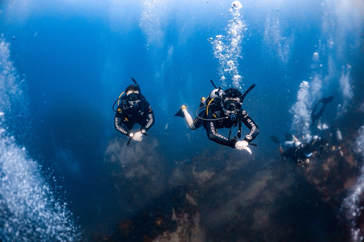 GoProIDCKohTao's tweet photo. Sign up now for the PADI Divemaster course Koh Tao and start an adventure of a lifetime and a career you will love. #PADI #Divemaster's are role models other scuba divers look up to. https://t.co/s9GKA1nOAp #Divemaster #PADI #KohTao #Thailand #Career #Professional https://t.co/eME5lnCmrU