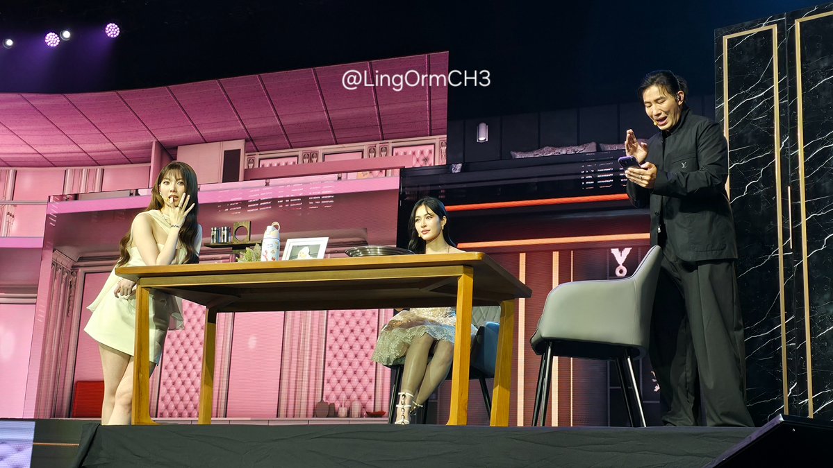 ดาราค่อนข้างเกร็งกับคำถามกันมาก 🤣

LINGORM X NOOM KANCHAI 
#LingOrmHeartTalkXKanchai 
#LingOrm #หลิงออม‌