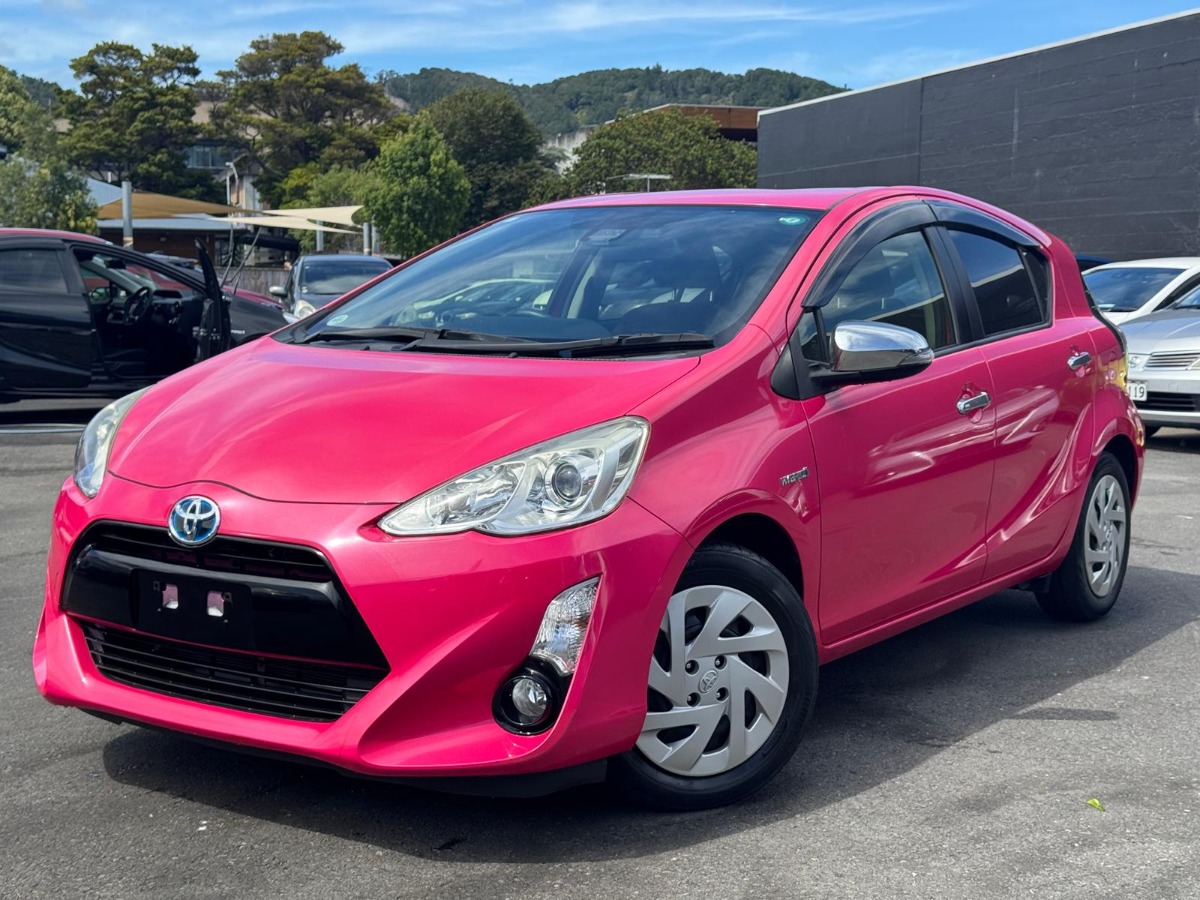 MotorComNZ's tweet image. ✨ 2016 Toyota Aqua G – stylish, fuel-efficient, and perfect for smooth daily drives 🚗
#toyota #aqua #stylish #fuel #efficient #perfect #smooth #daily #drives #buynow #in #newzealand 
motorcom.co.nz/listing/41438/