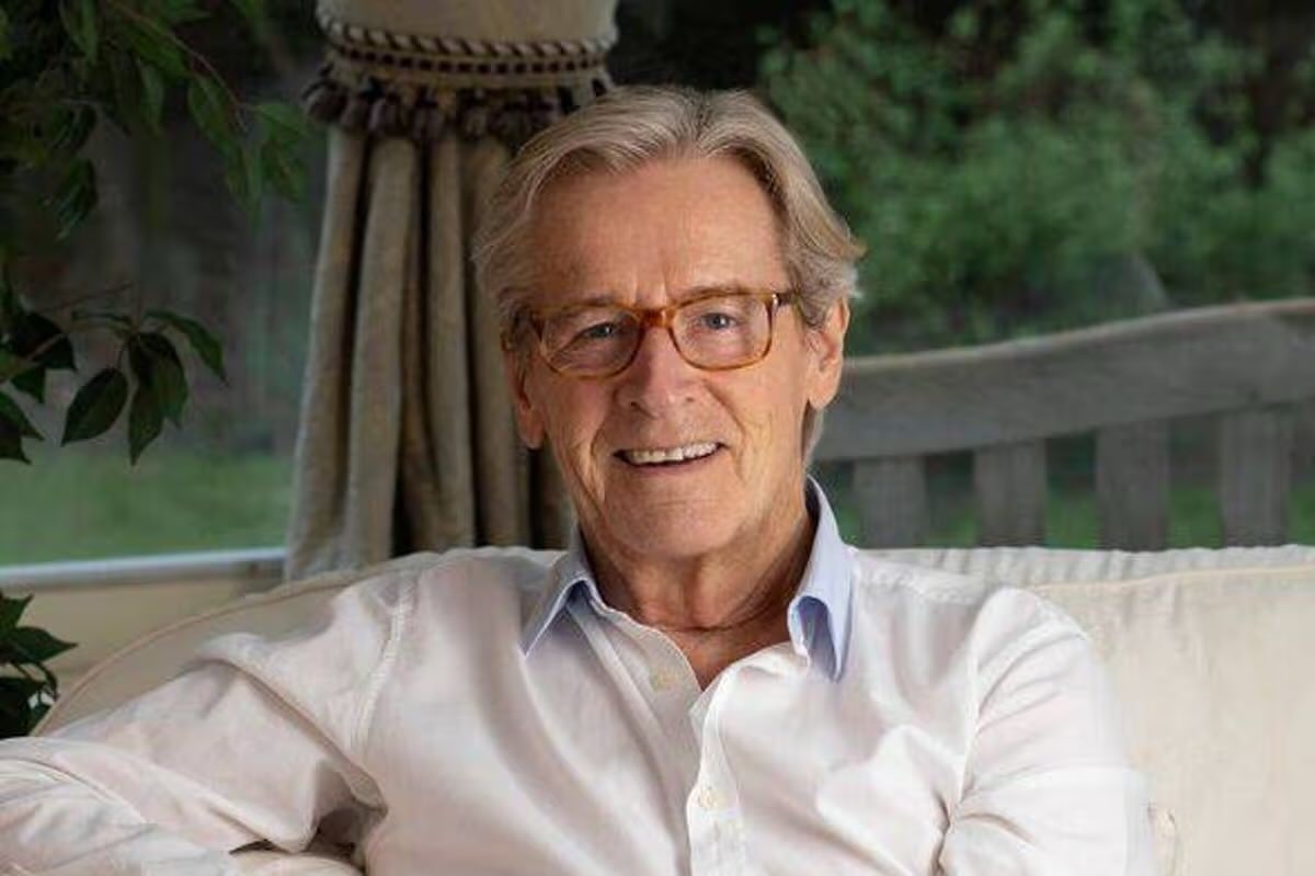 MartinKnight_'s tweet photo. Congratulations to William Roache aka Ken Barlow on reaching his 94th birthday. Navigated life from being a student to teacher to trolley pusher at Freshco. Laid out Mike Baldwin. Dabbled with Joanna Lumley &amp;Stephanie Beacham. Endured the mother-in-law from hell. https://t.co/Te5ZrjOyHX