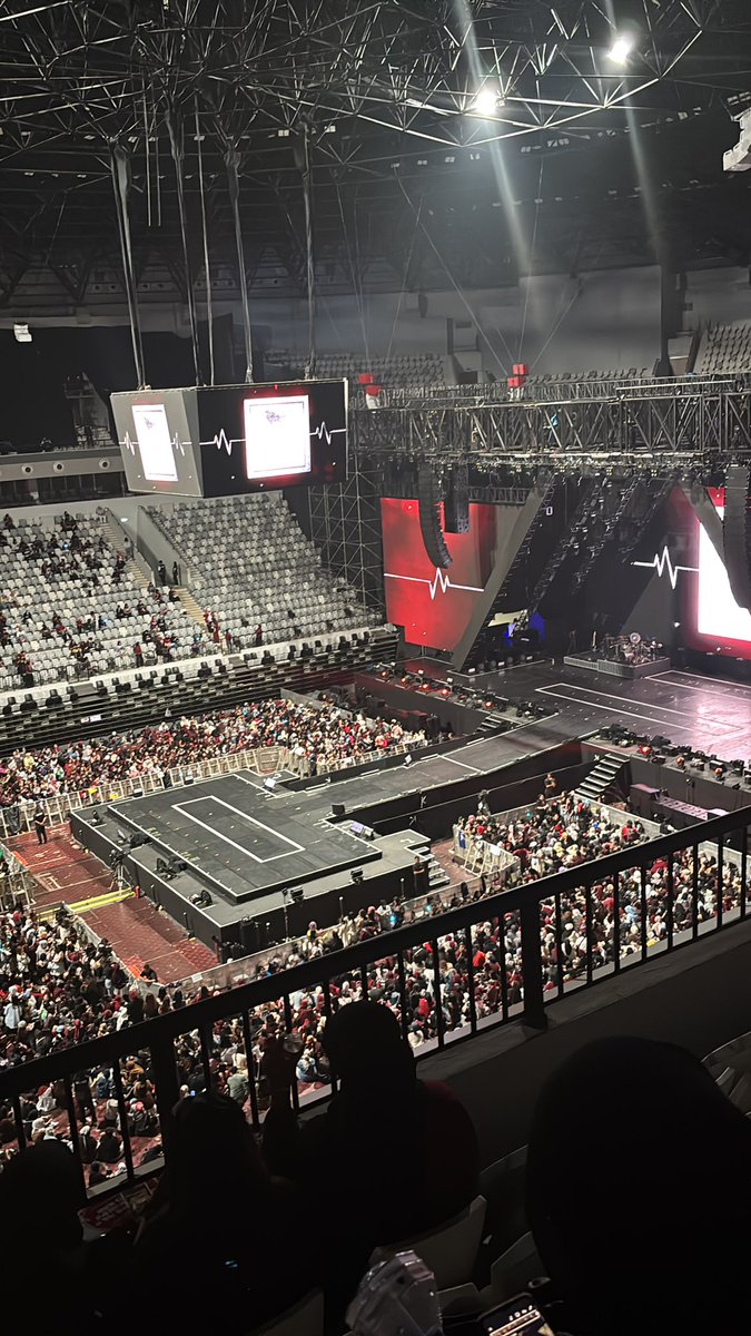 • ֊ • tweet media