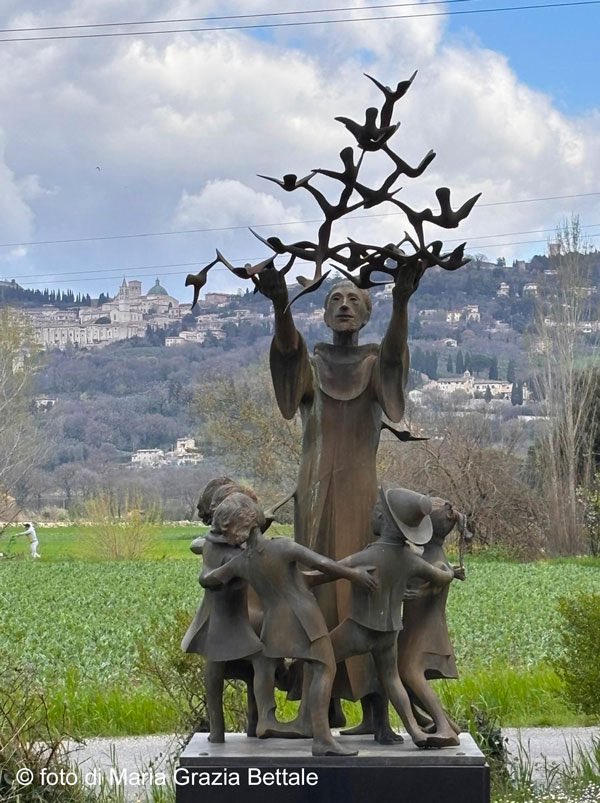dal_rita's tweet photo. IL CSV Informa
“Cominciate col fare il necessario, poi ciò che è possibile e all’improvviso vi sorprenderete a fare l’impossibile”
San Francesco d’Assisi https://t.co/Ovx7EmxYs1