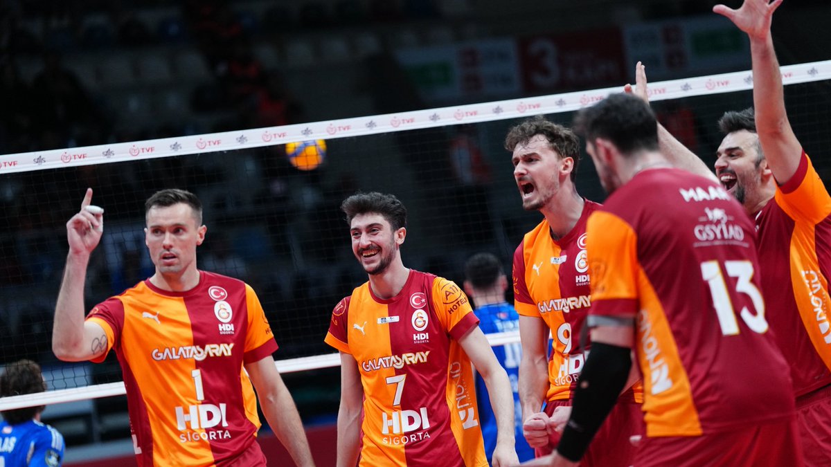 Temmzvolley's tweet photo. Galatasaray Erkek Voleybolunda bütçesini yaklaşık 1.5 kat arttırmayı planlıyor

📍Haziran 2025 – Şubat 2026 (9 Aylık)
💰Gelir: 134 Milyon TL
💸Gider: 200 Milyon TL
👉Sonuç: 67 Milyon TL zarar

📍 Haziran 2026 – Mayıs 2027 (12 Aylık tahmini)
💰Gelir: 297 Milyon TL
💸Gider: 404 Milyon TL
👉Sonuç: 107 Milyon TL zarar

HEDEF:
- Türkiye Ligi Şampiyonluk Play-off etabında oynamak (yarı final ve/veya final).
- Şampiyonlar Ligi'ne katılım halinde Şampiyonlar Ligi grup etabını geçerek Play-off Turu'na katılmak.
- CEV Kupası'nda yarı final oynamak.
- Türkiye Kupası'nda Final Four oynamak.