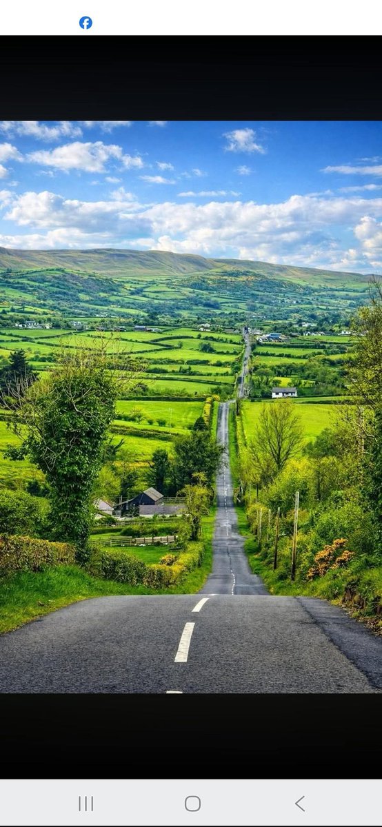 ThisIsIreland3's tweet image. Morning all, from the Wicklow mountains ⛰️

What a perfect scene 🏞️💚

📍County Wicklow - Ireland 🇮🇪 

📸 Pat O' Brien 

#Wicklow #Ireland #Goodmorning #Wicklowmountains
