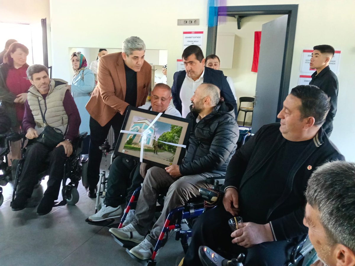 EKM Komisyon Birim Başkanımız Habib Akbaş, Ankara Engelliler Derneği'nin düzenlemiş olduğu kahvaltı programına katılım sağladı. 

Nazik davetlerinden dolayı Dernek Başkanı Erdal Atay'a teşekkür ediyoruz. 

<a href="/RTErdogan/">Recep Tayyip Erdoğan</a> 
<a href="/hakanhanozcan/">Hakan Han ÖZCAN 🇹🇷</a> 
<a href="/erhansarigol/">Erhan Sarıgöl</a>
<a href="/AkpartiAnkara/">AK Parti Ankara</a> 
<a href="/omerfarukislam/">Ömer Faruk İSLAM</a>